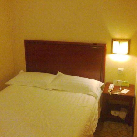 Fengye Super8 Lujiazui Hotel เซี่ยงไฮ้ ภายนอก รูปภาพ